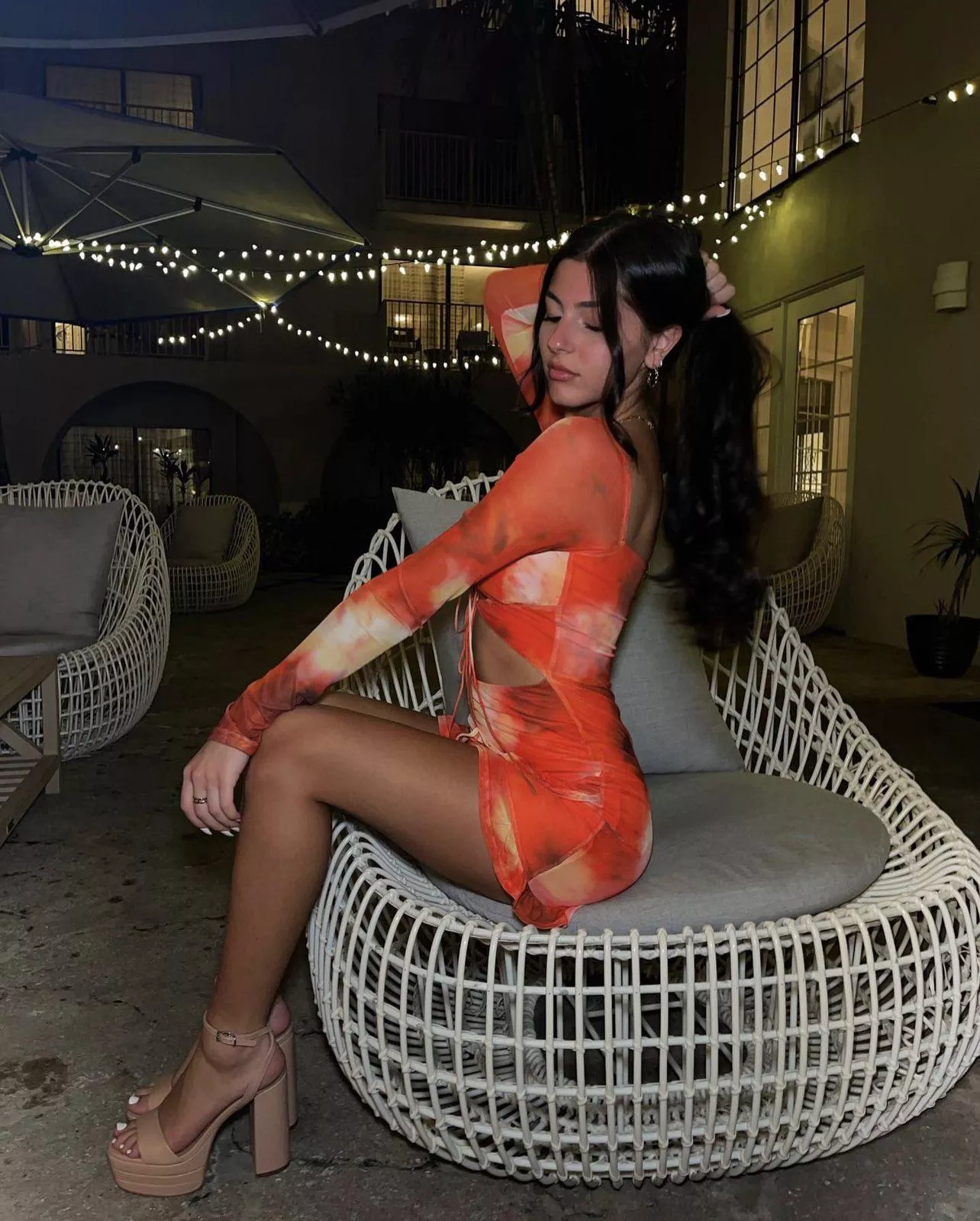 sittin’ pretty 🧡