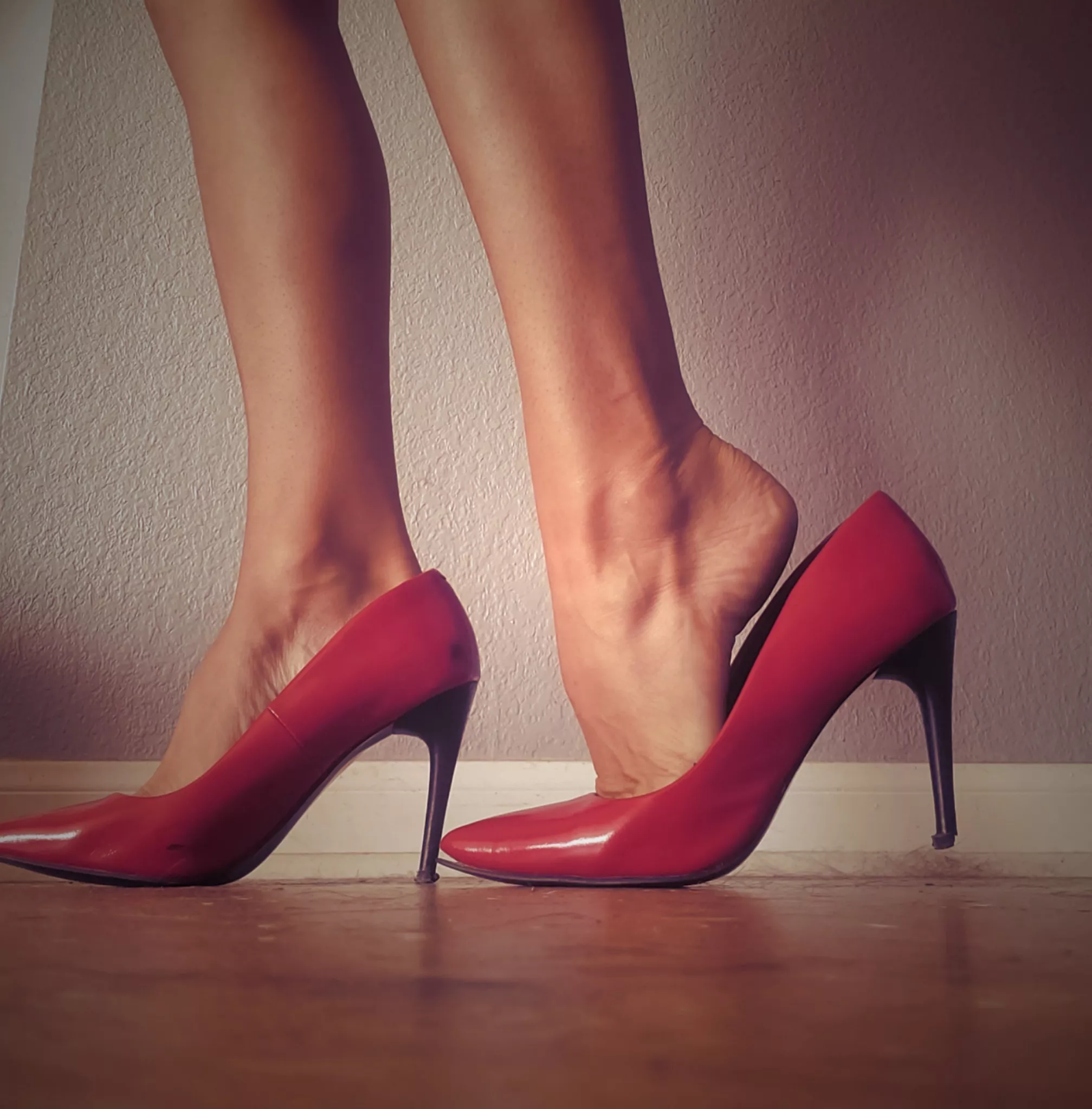 Trying on one of my favorite old pairs of F me pumps