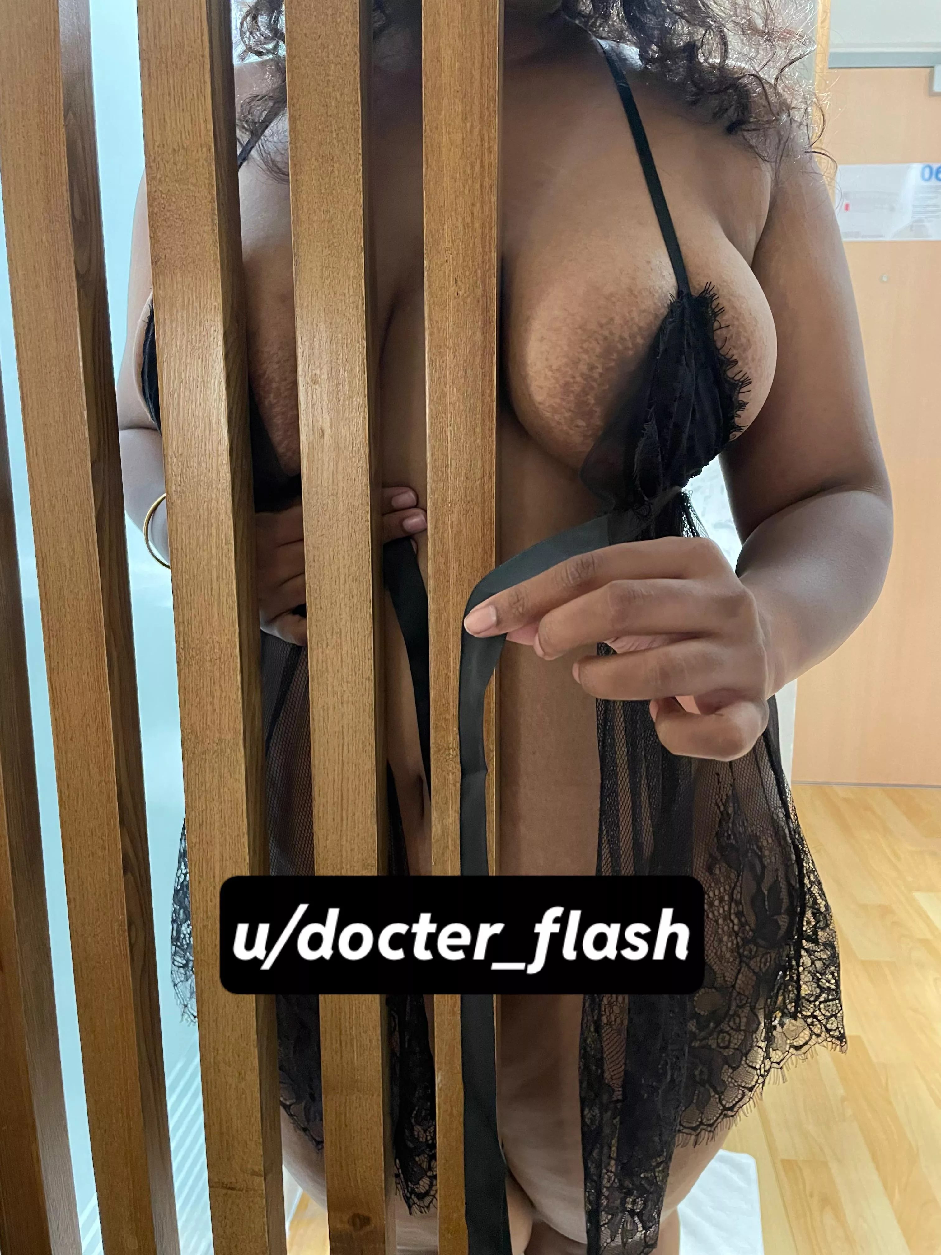 Wanna strip that lingerie 🫦[F]