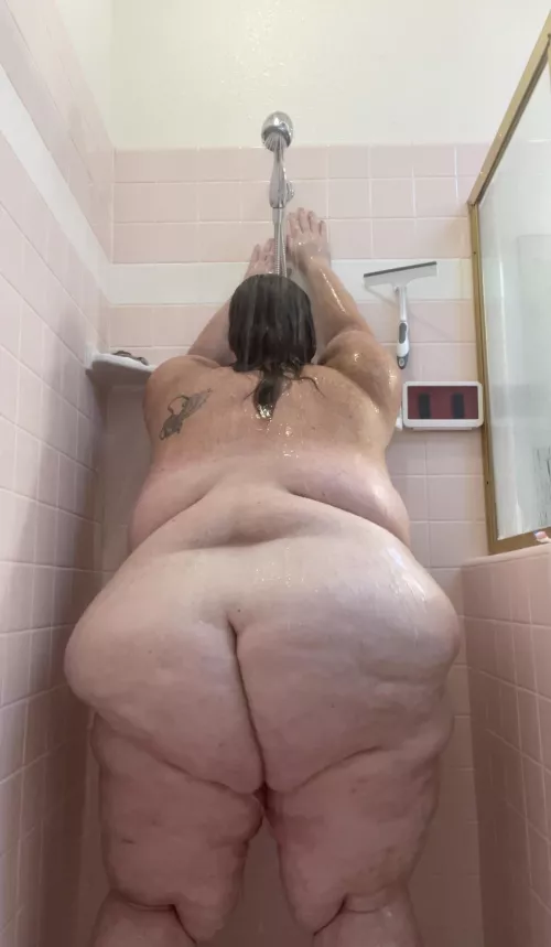 Will you wash my back? 😜🧼🫧