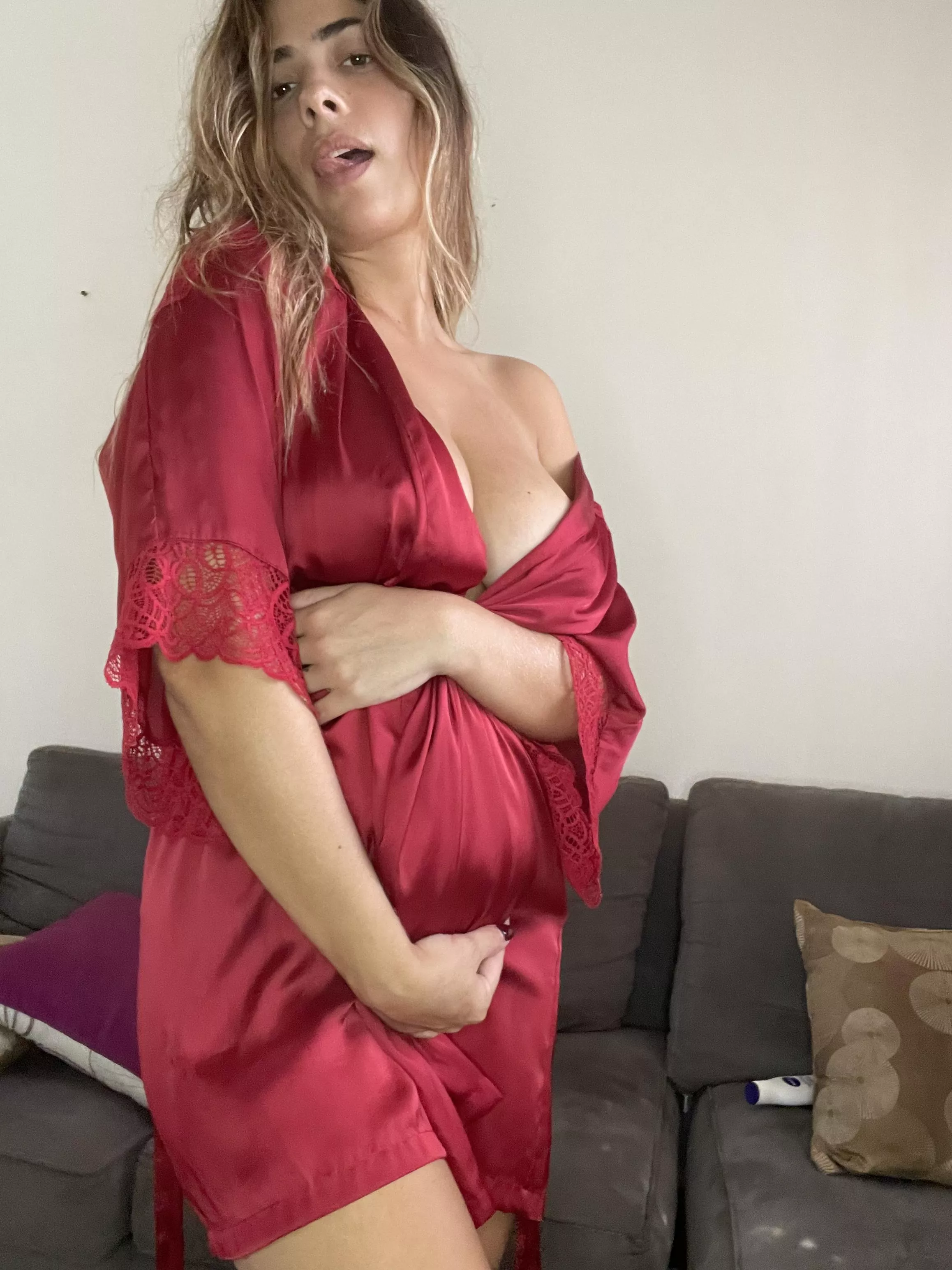 Would you fuck a first time momma?