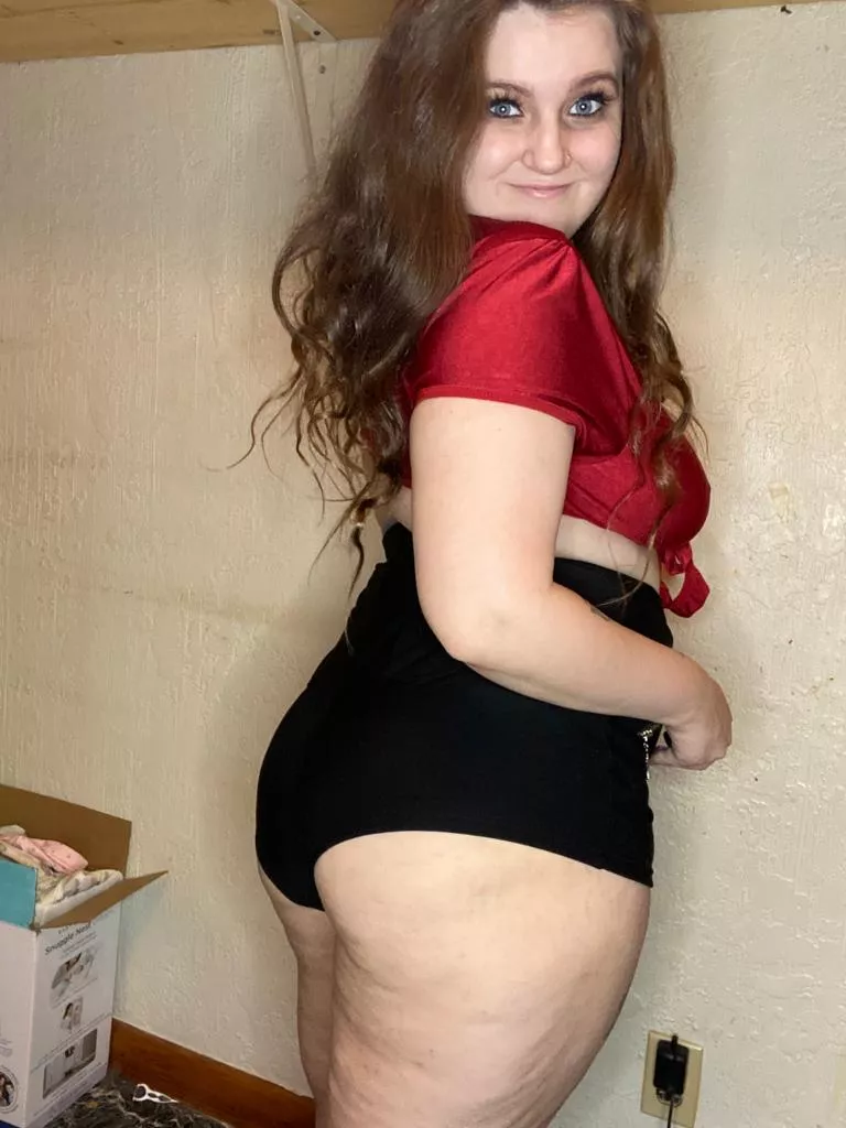 Are chubby girls with fat asses your type?