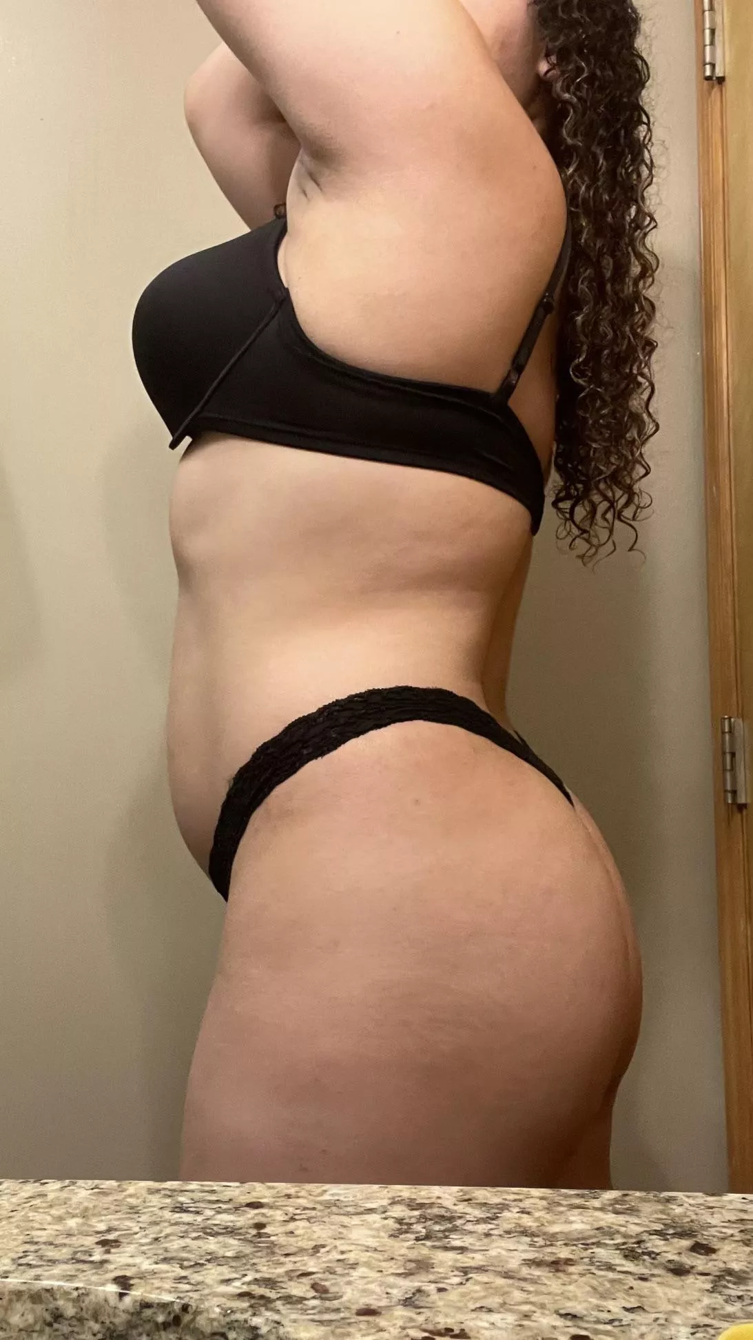 Are lightskin girls your type?😘