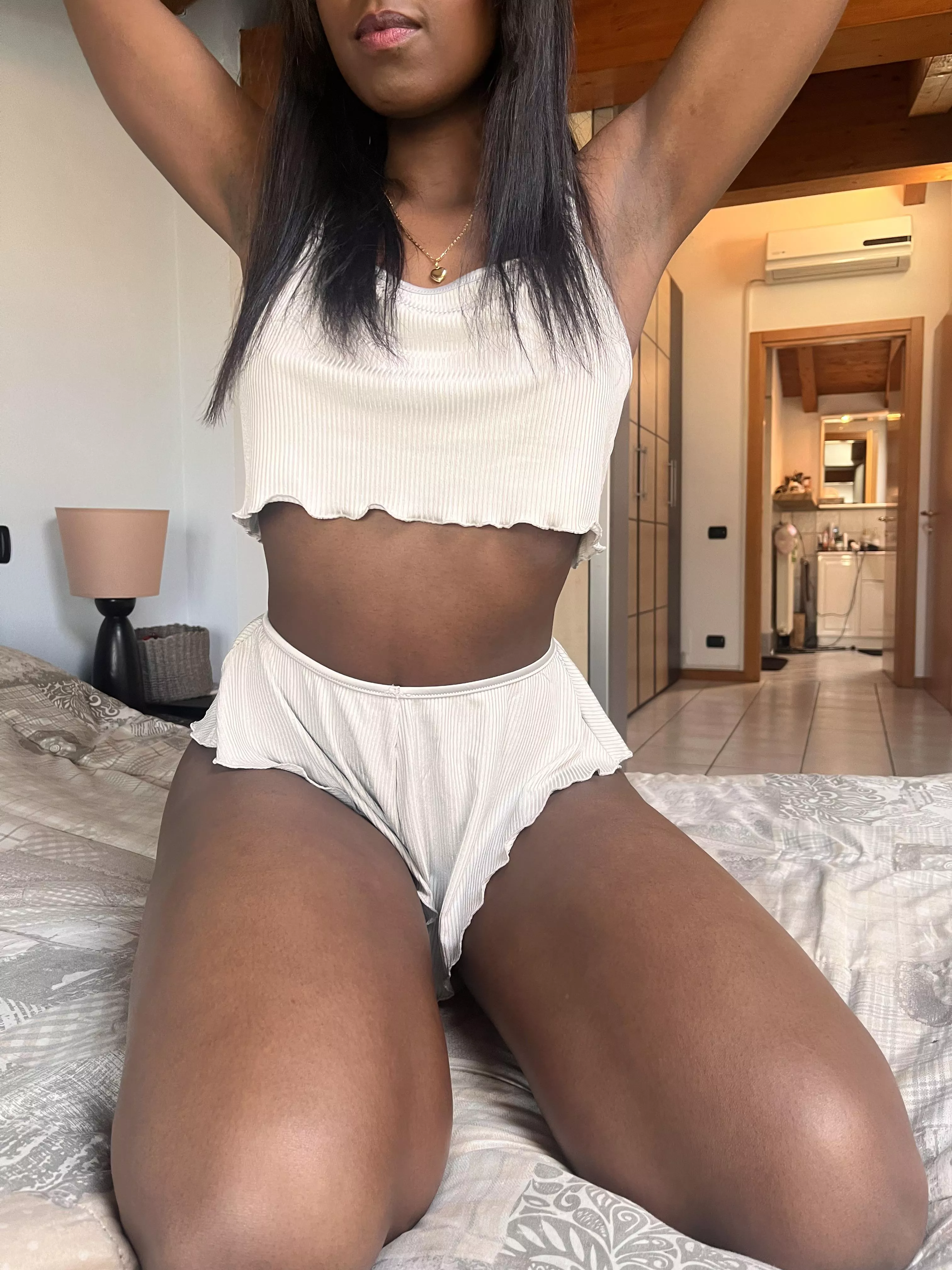 Come on the bed with me