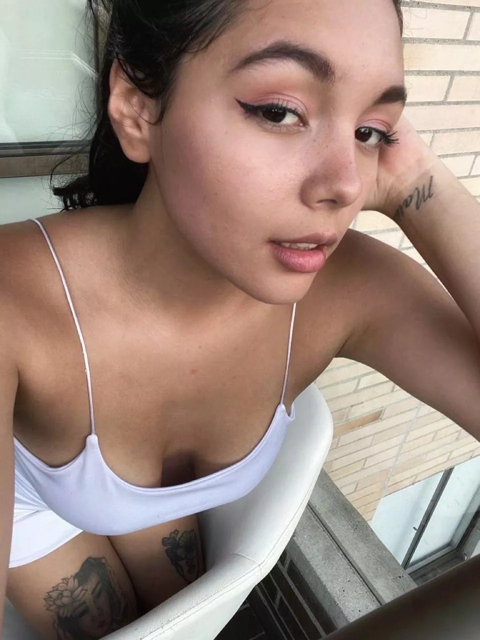 Do you think I'm pretty? 🫣