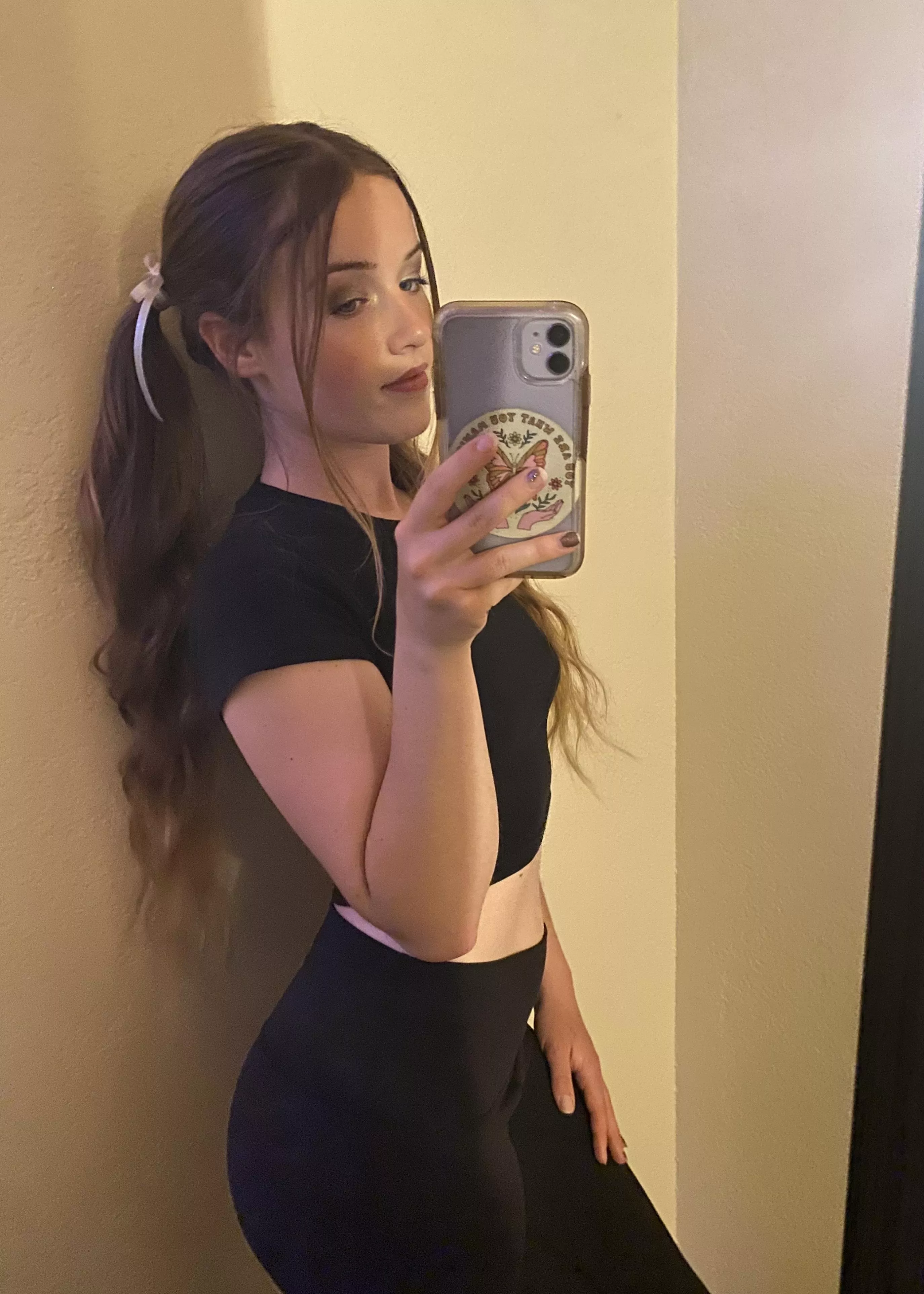 Feeling good today in this crop top <3 ❤️