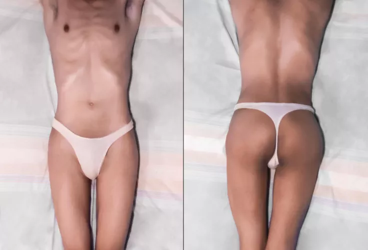 Found one of my ex girlfriend's thong and decided to try it 😜