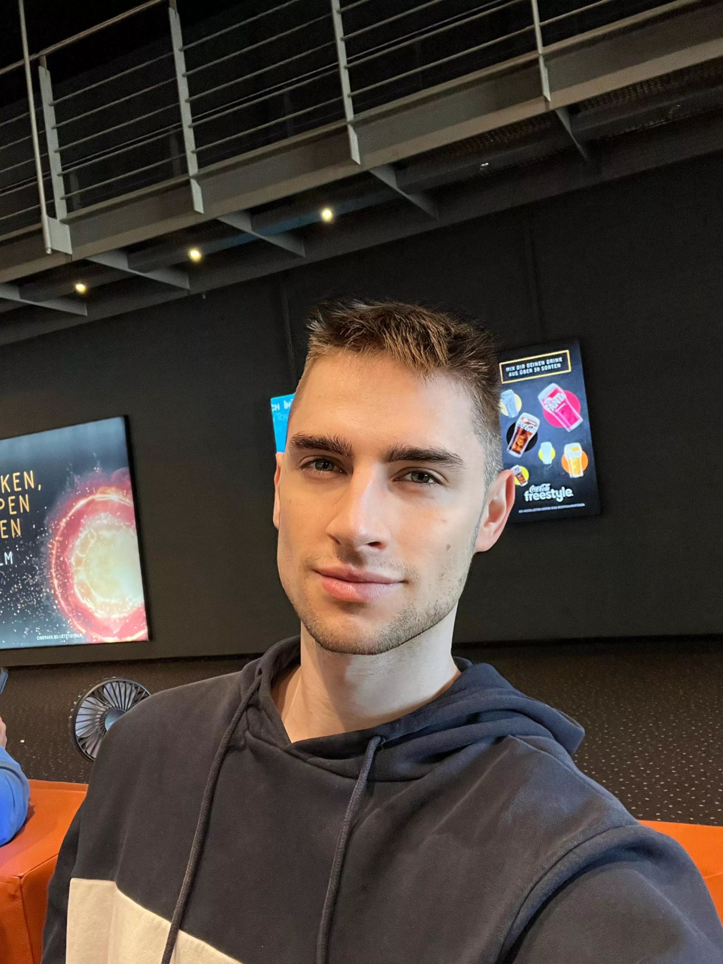 Hi, I am Jonas, 24 and new here on Reddit. I wish you a great weekend :)