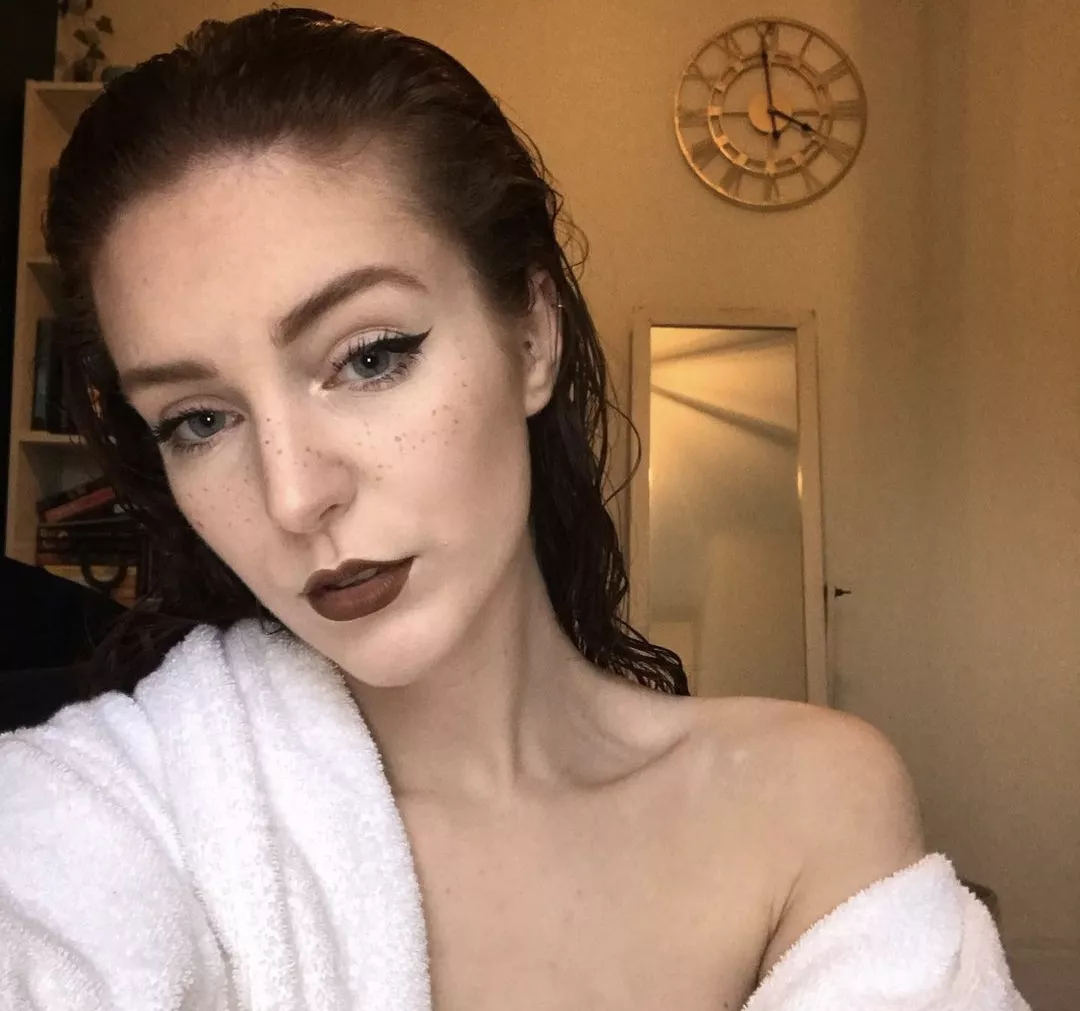 Makeup stayed on in the shower...