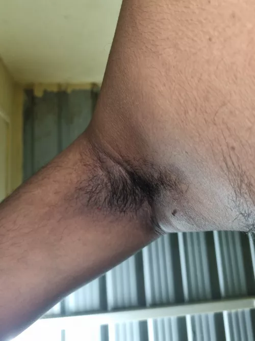 What do ypu think? Dm for more armpits and other 😛