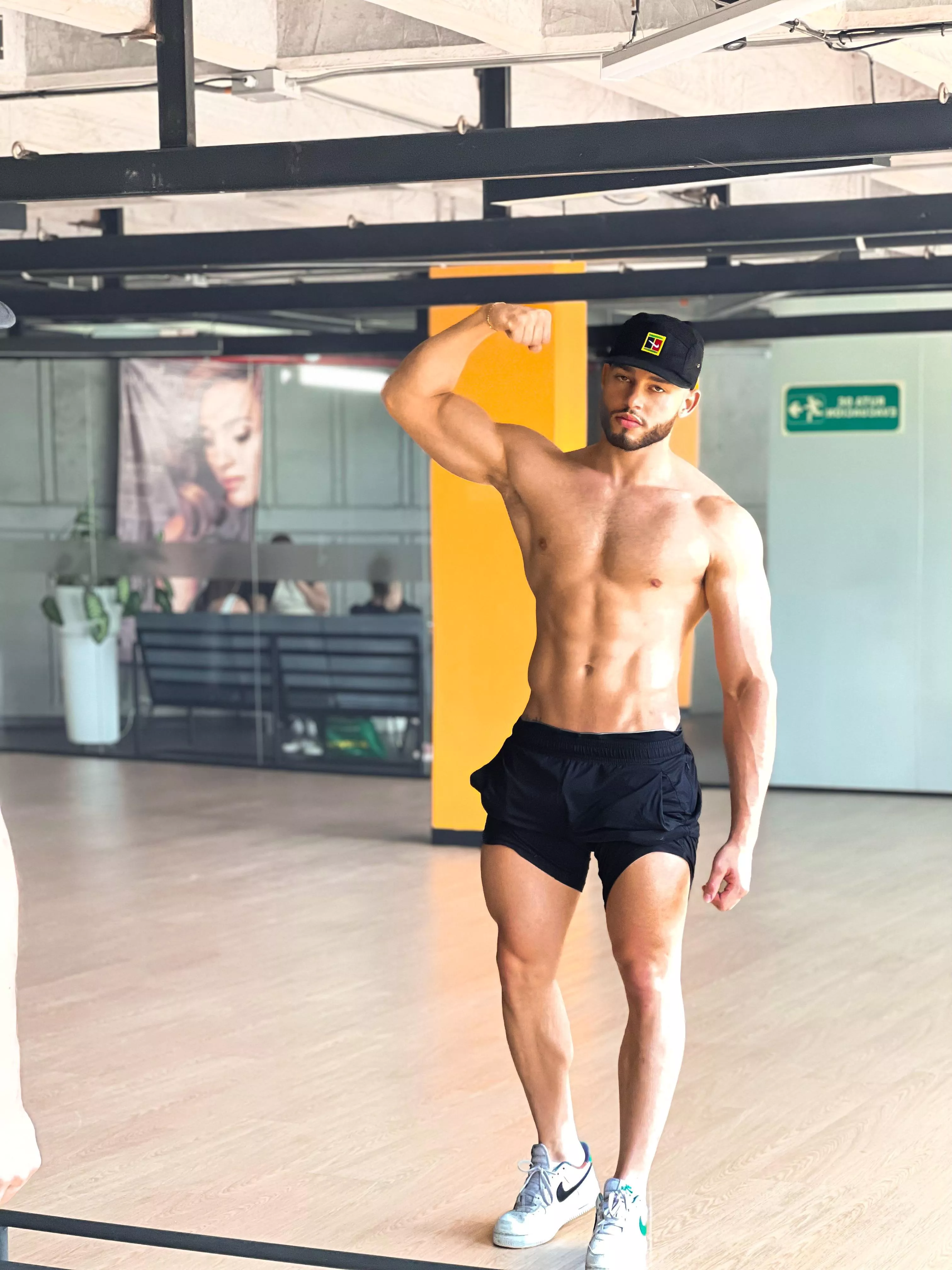 Whats good fam! New here B. 🐺