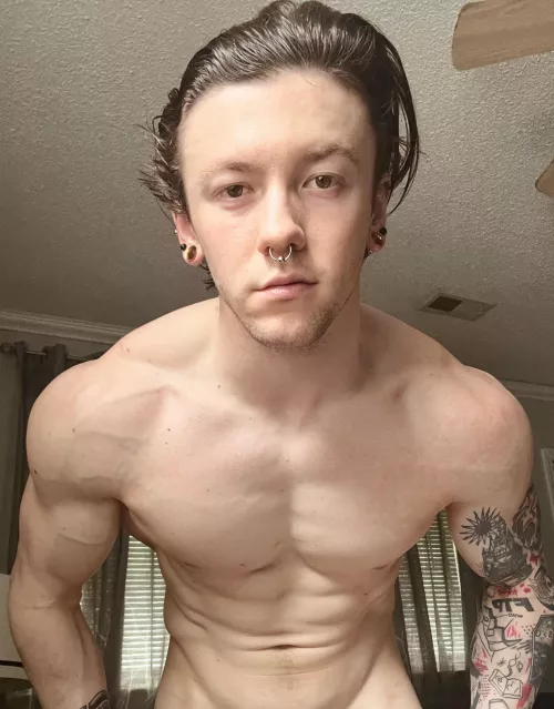 Who wants to come get bent over my dresser 🤔