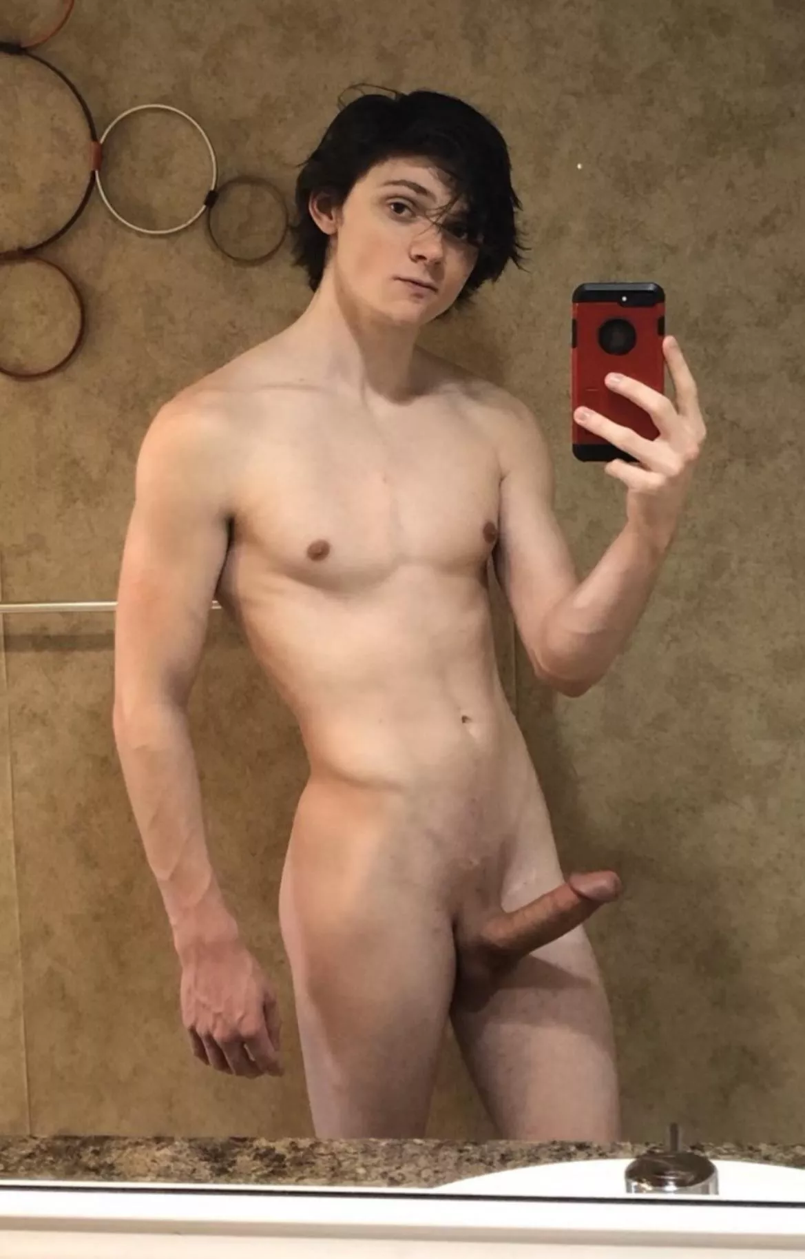 Who wants to shower? 🤓