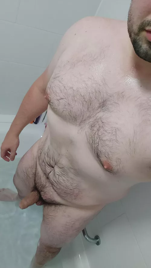 31m - Hope I fit in here... Please ignore the farmers tan 🤦🏻