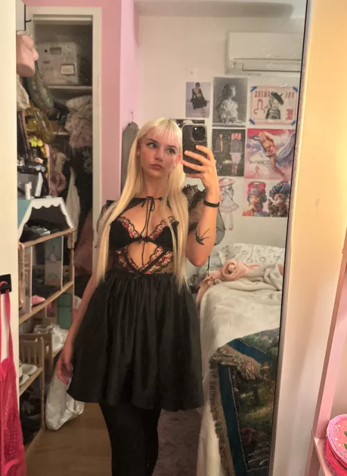 Are you into the dark look?