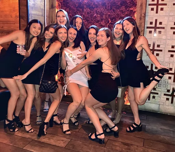 Bachelorette babes later the same night. Does your answer change?