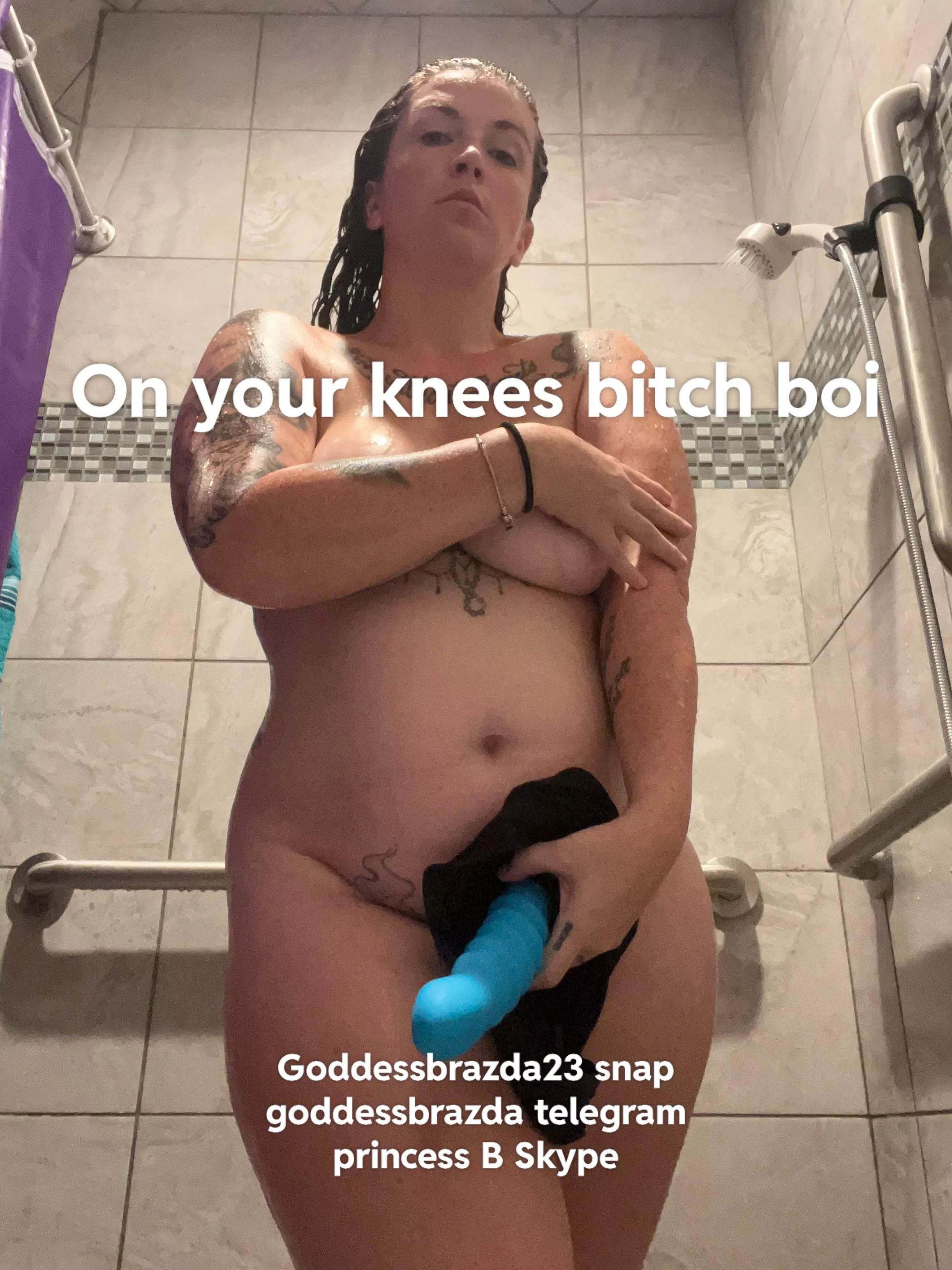 Come submit to your domme like a good boi