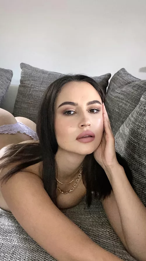 Feeling frisky, come and play with me!