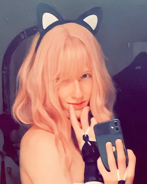 I have decided to show my face 😳💕 Please be gentle with your words… 🙈🖤💜❤️🥺 what do you think? 💕