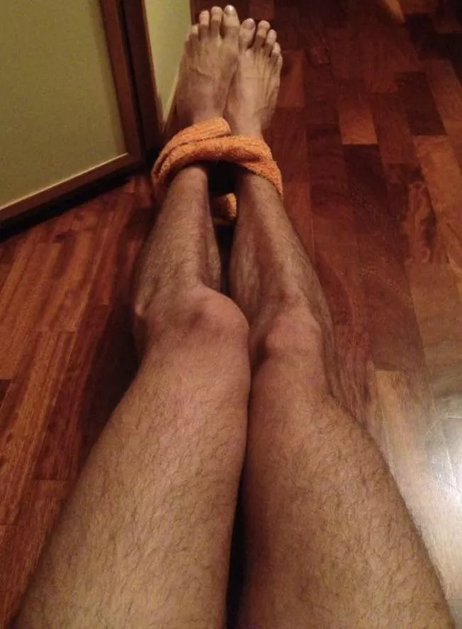 I was waiting for my girlfriend’s come back from the gym, as she asked me