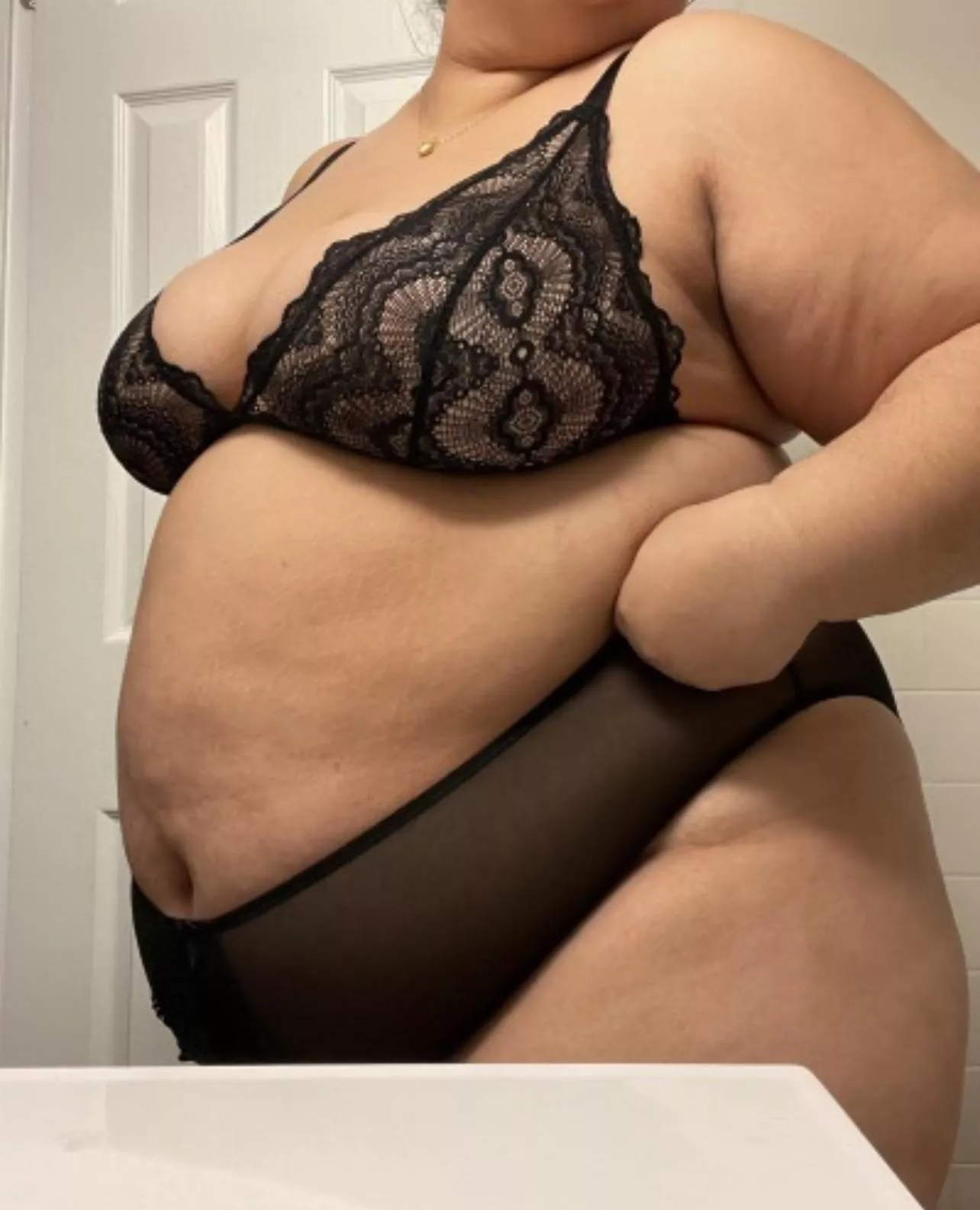 it’s starting to get chilly outside, I’ll keep you warm