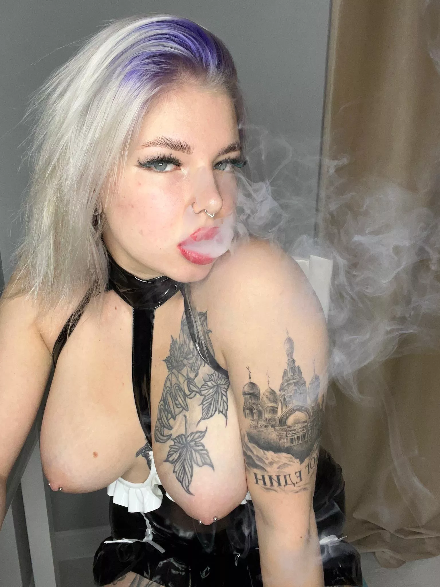 Just chill and smoke with me