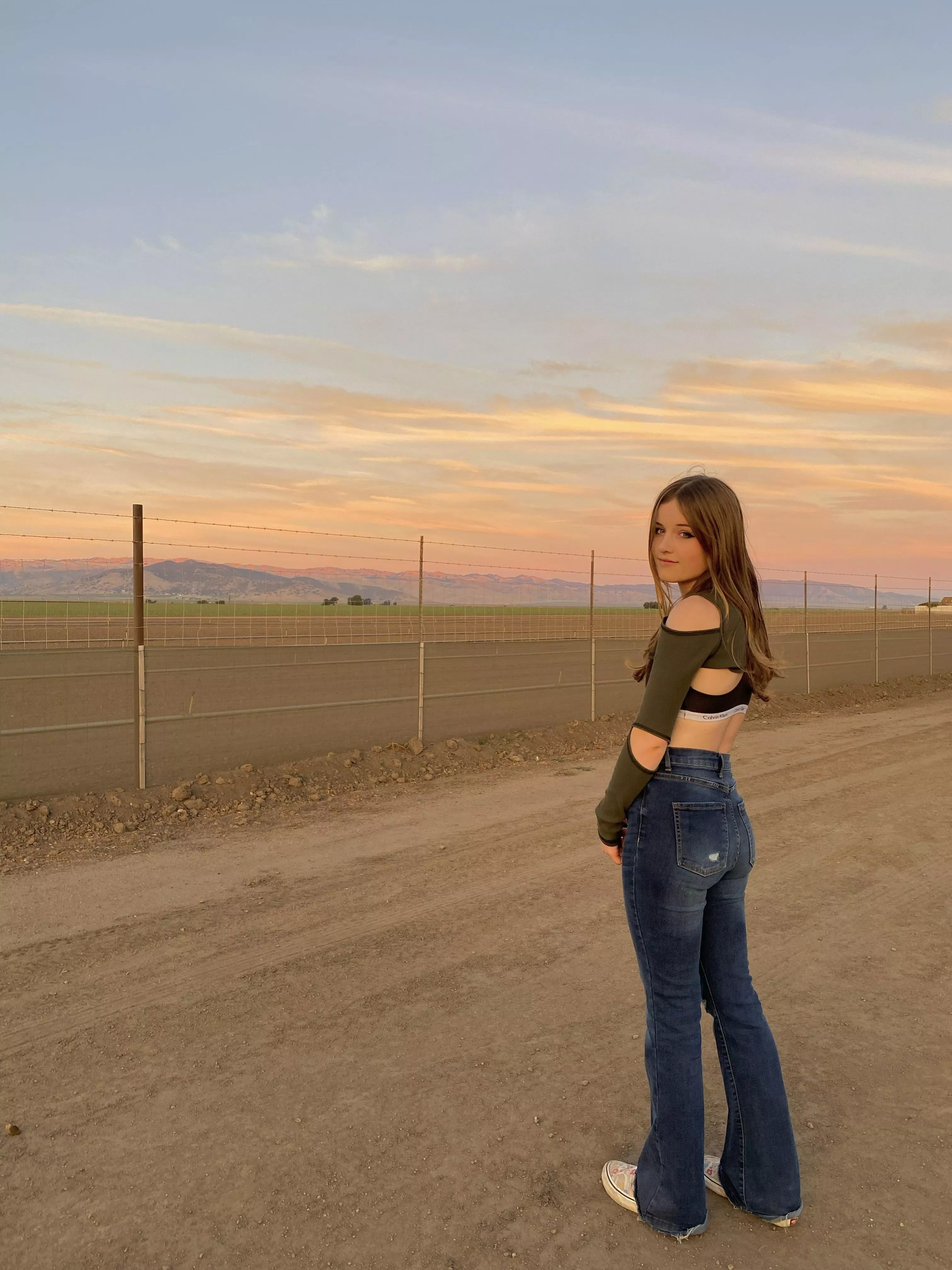 Loving my new long sleeve crop top <3