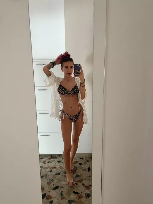 maybe I dressed the wrong way to go to a family lunch.