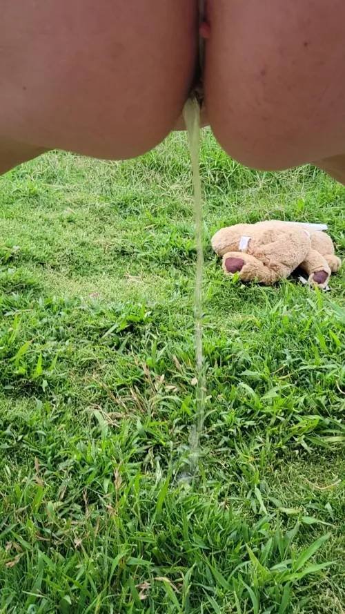 Preggo girls know when you gotta go you gotta go