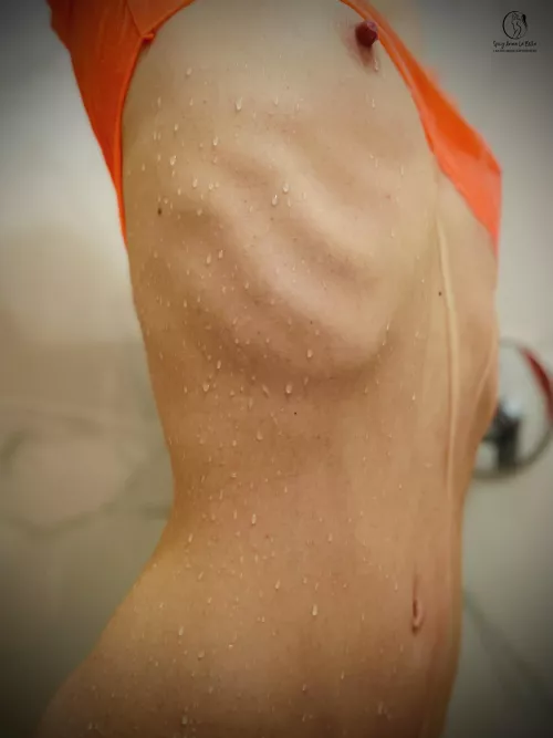 Showering the crop top