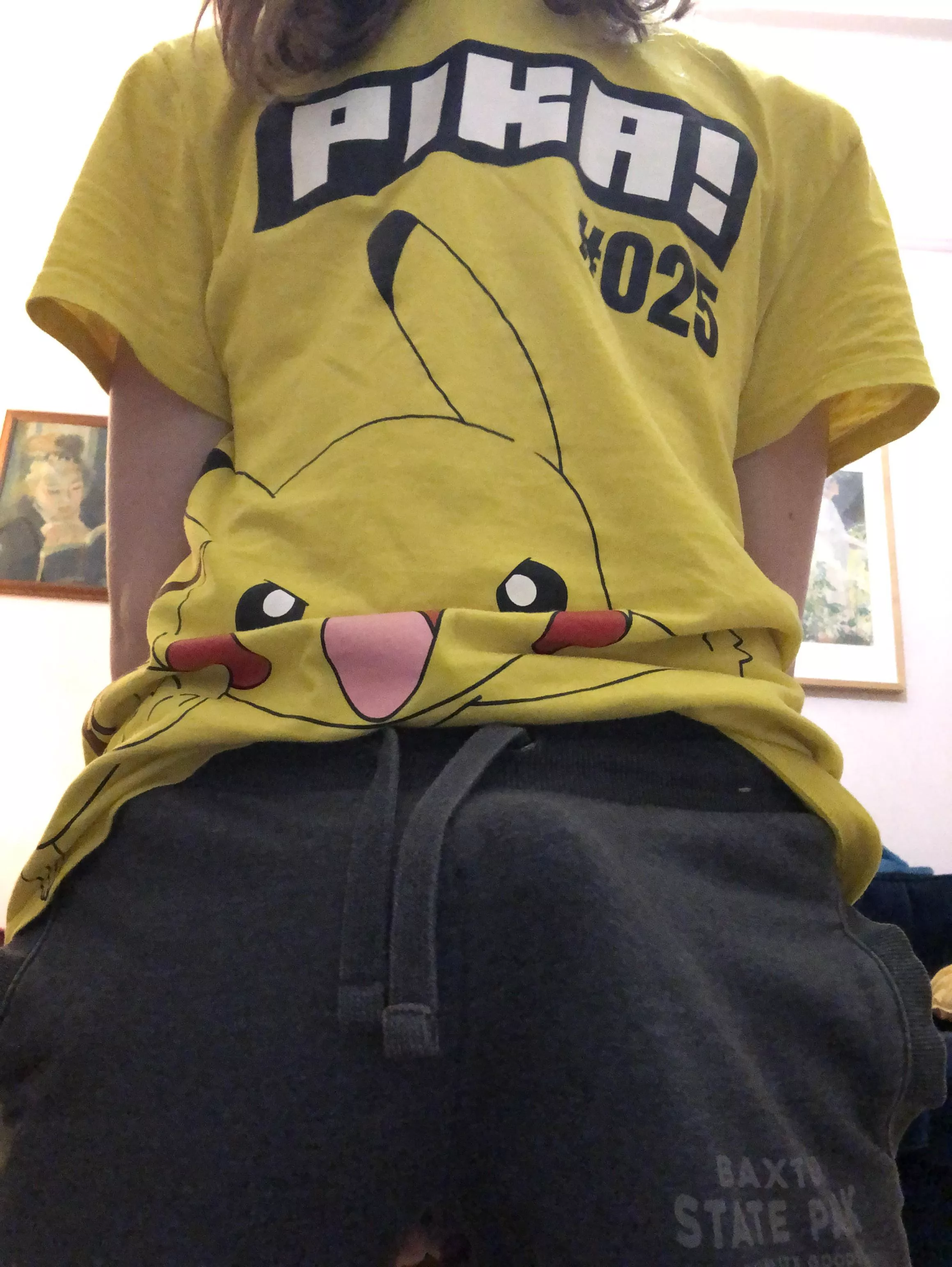 wanna see what’s underneath?🤭😘