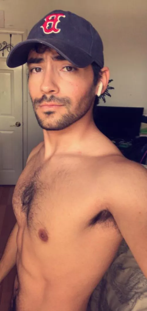 23 Texas Vers hairy masc dude looking for longterm chats hmu Dramire523