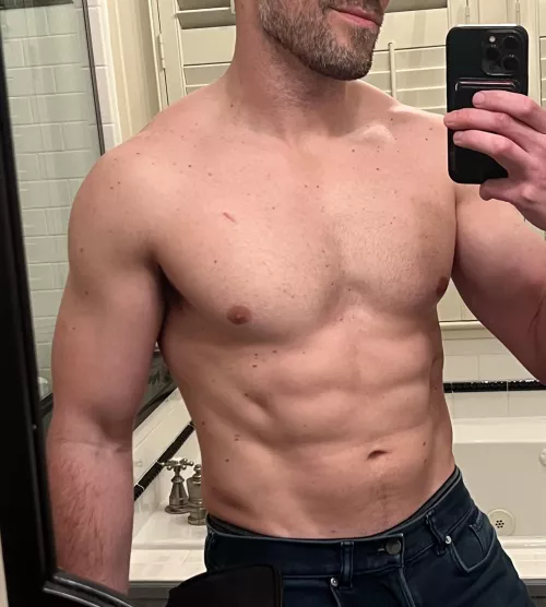 33m muscular handsome guy looking for similar @ssteinmann3