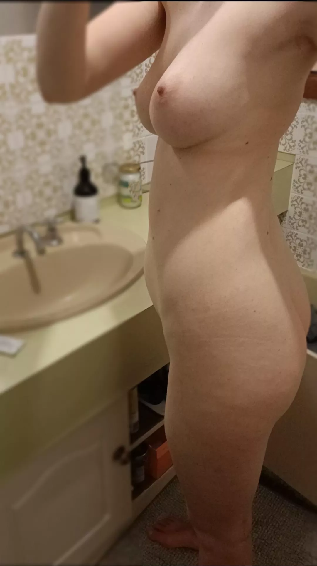 34(f), 170cm, 55kg. I act all confident online but I used to get picked on because of my pointy nipples and flat butt