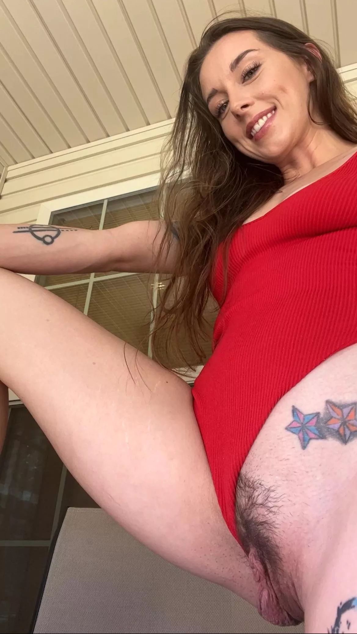 A lot of you asked me to stopped waxing bald, so I’m trying it out!