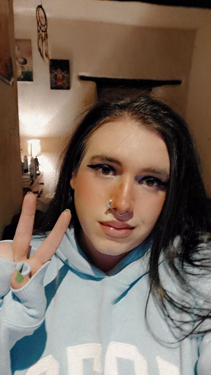 Am I cute or hot yet? 👉🏻👈🏻