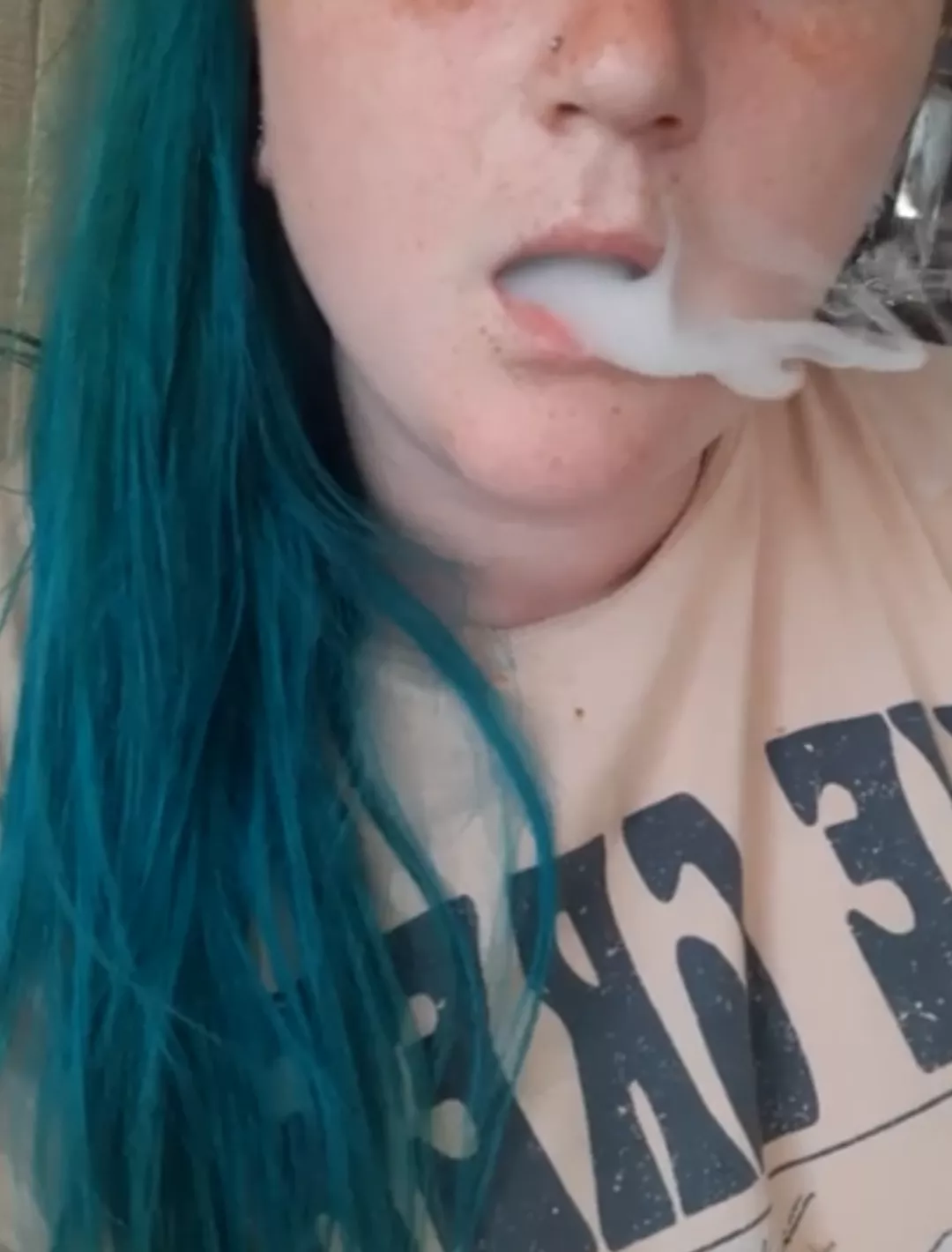 Don't you just looovee how smoke looks? I know I'd catch you staring if I was all smokey out in public 😋😈