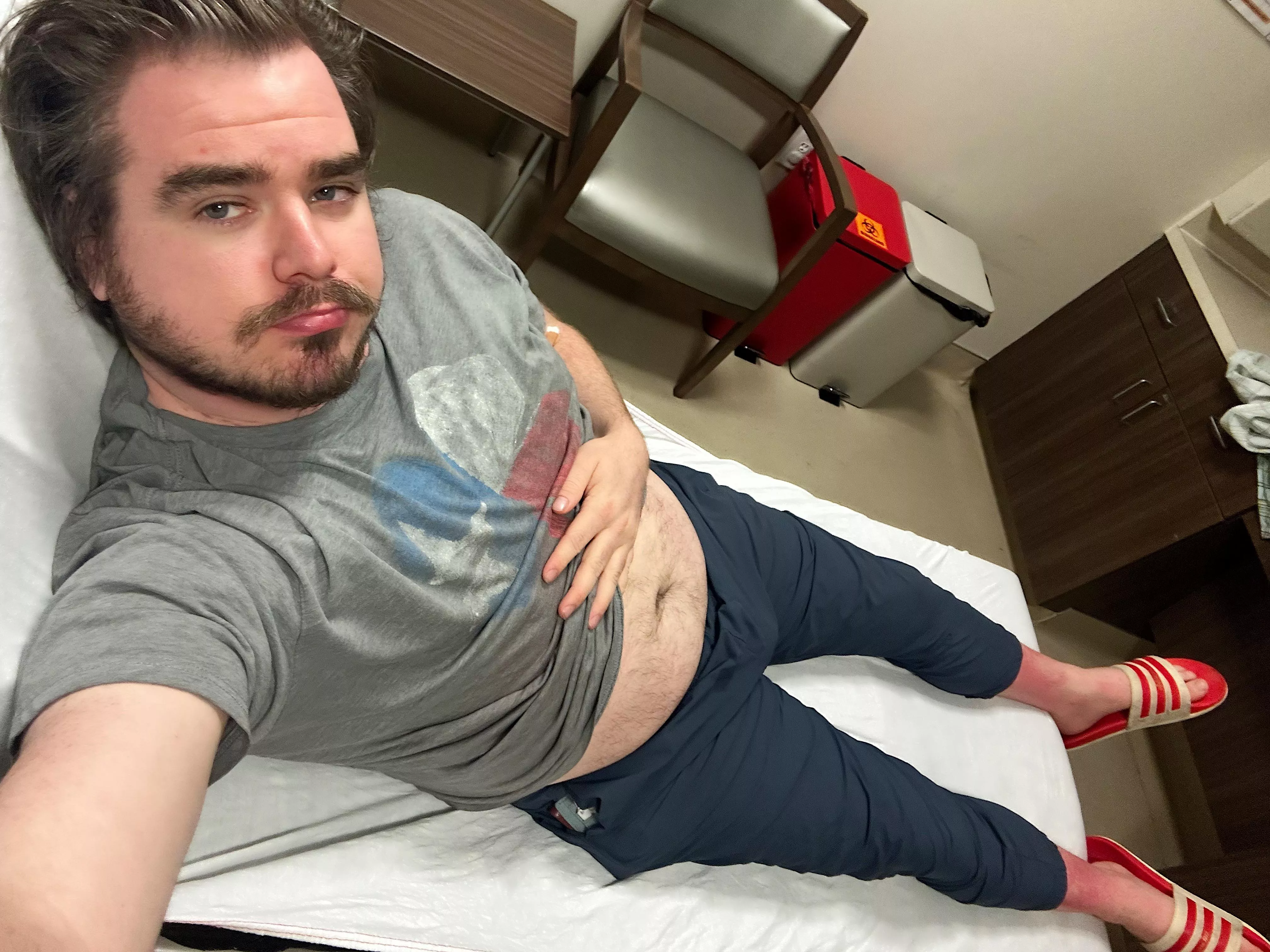 ER would’ve been nicer if I brought my switch 🤕 ER would’ve been nicer if I brought my switch 🤕