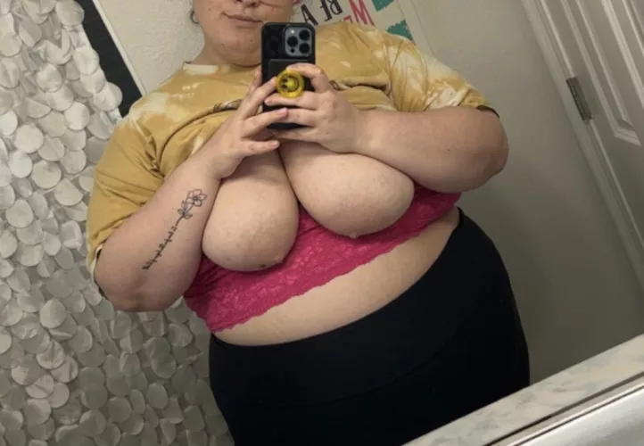 Feed me tacos and tell me I’m pretty since it’s taco/titty Tuesday? 😉