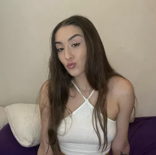 Heard you're attracted to brunettes