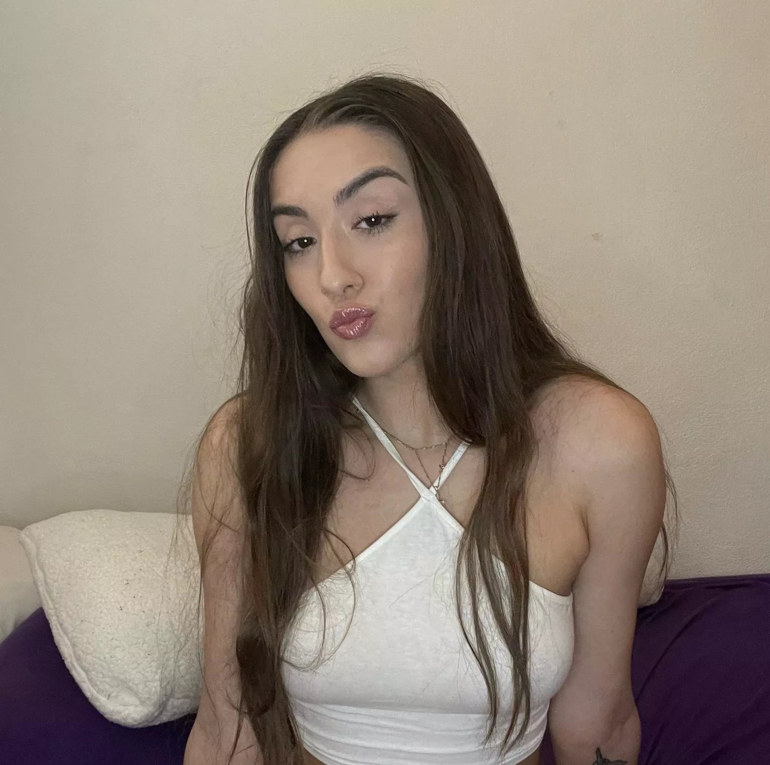 Heard you're attracted to brunettes