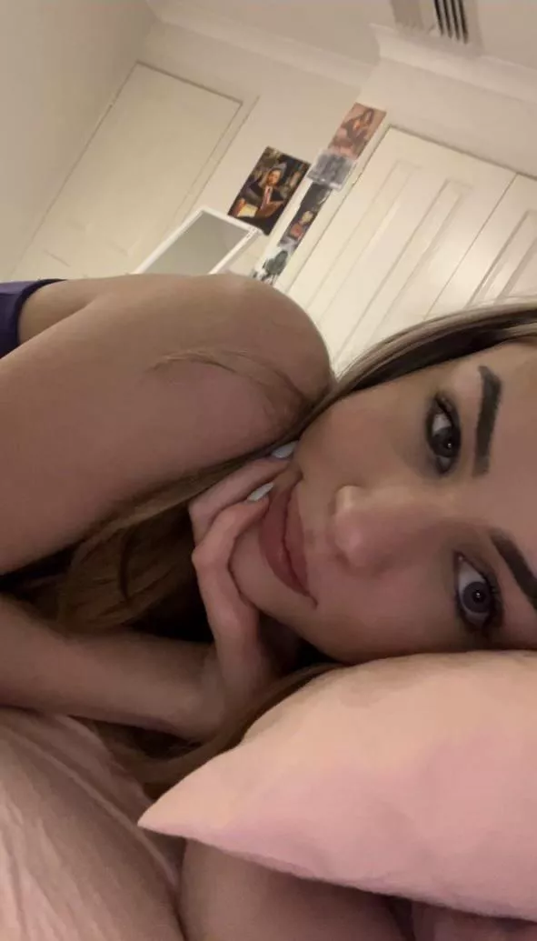 Her friends get jealous IUTR