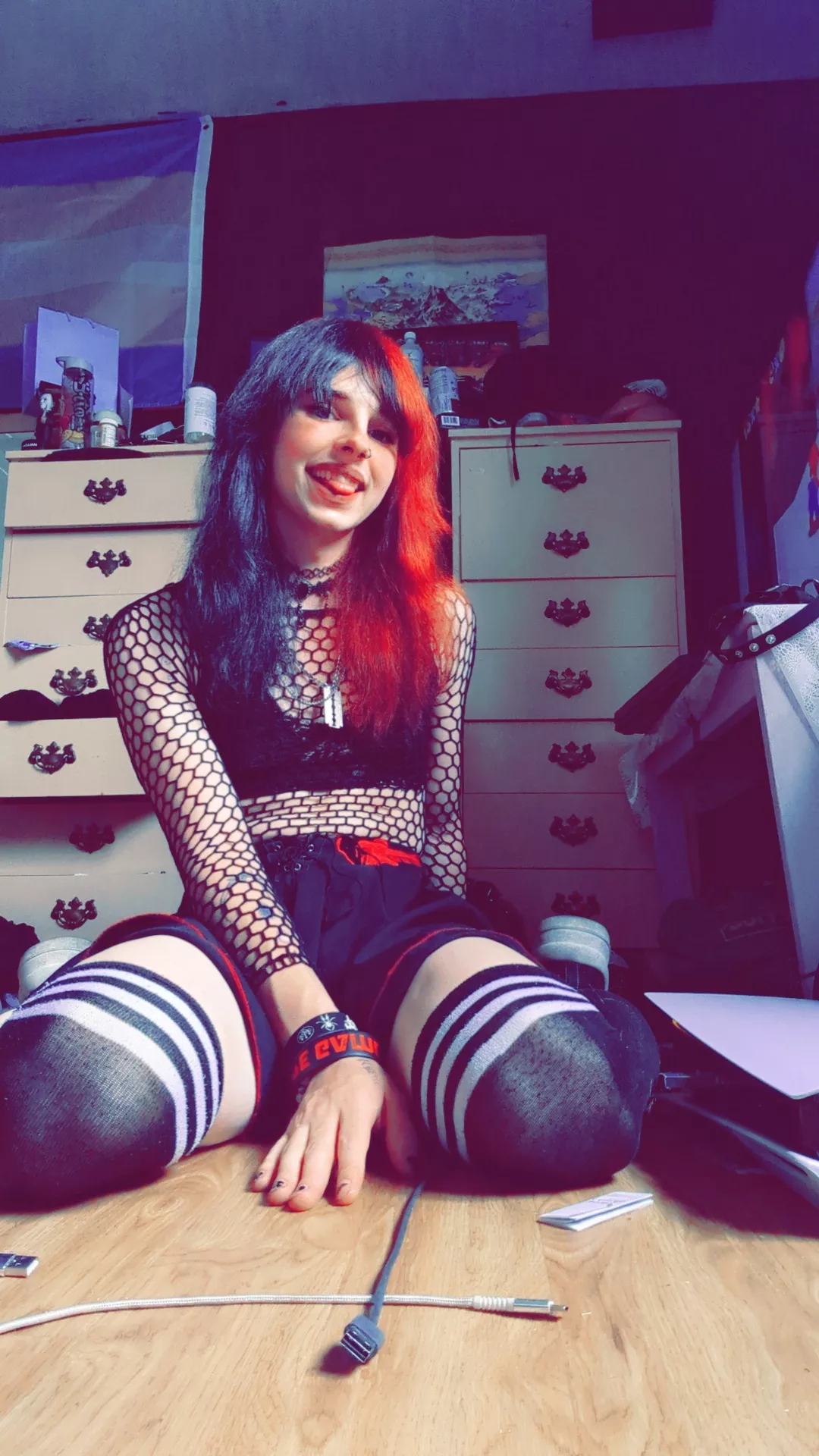 Hi cuties new hair color hope y'all like it 🖤❤️🖤❤️🖤❤️🖤