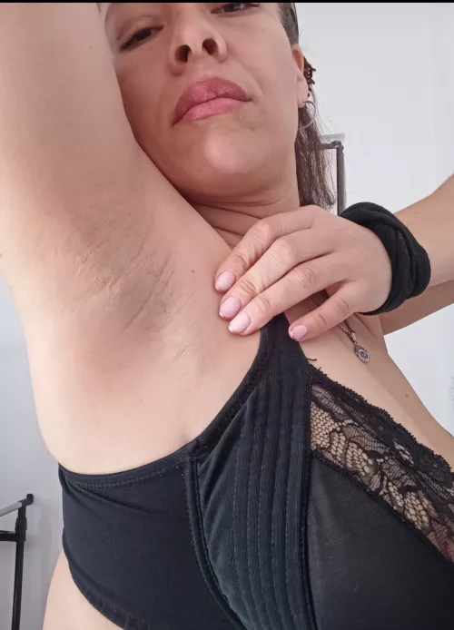 I like the marks on my armpits