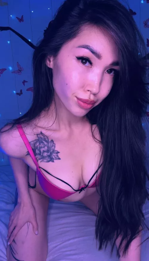 I like to have fun with my tits