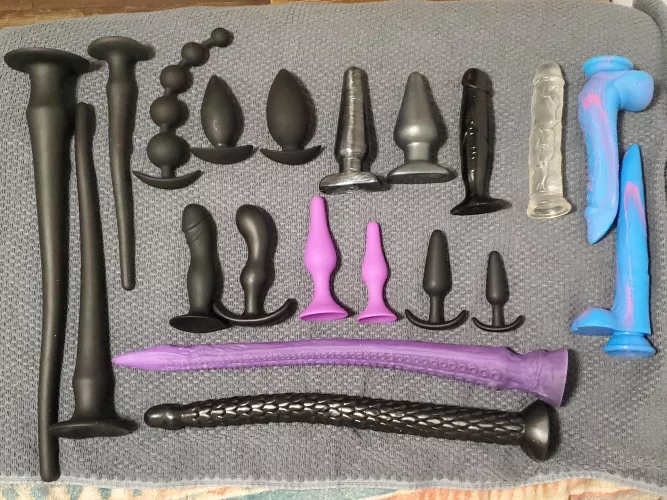 If this get 150 likes, Ill post a video using whatever toy is top comment