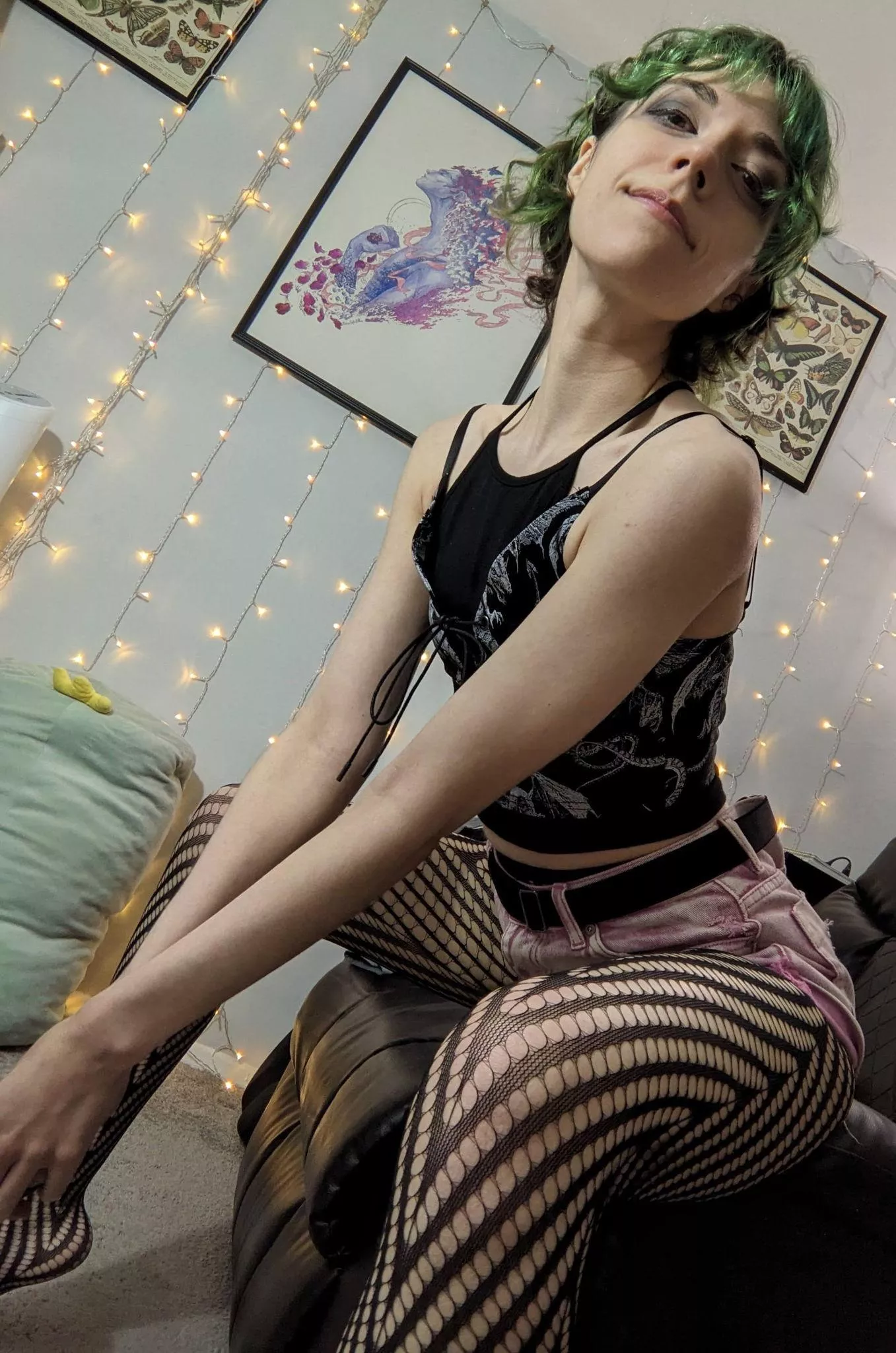 Just need a lap to sit on 💚