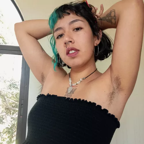 kissable underarms, don't you think?