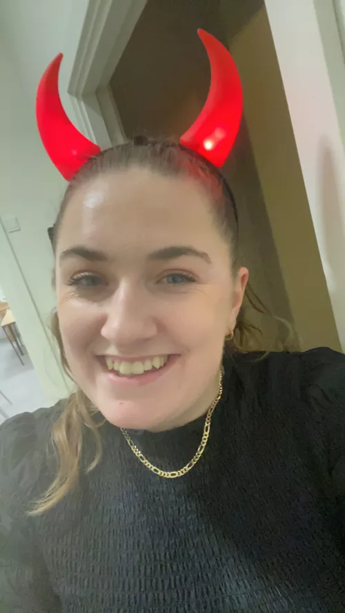 Looking for a cuckold to share me with men on porn sites