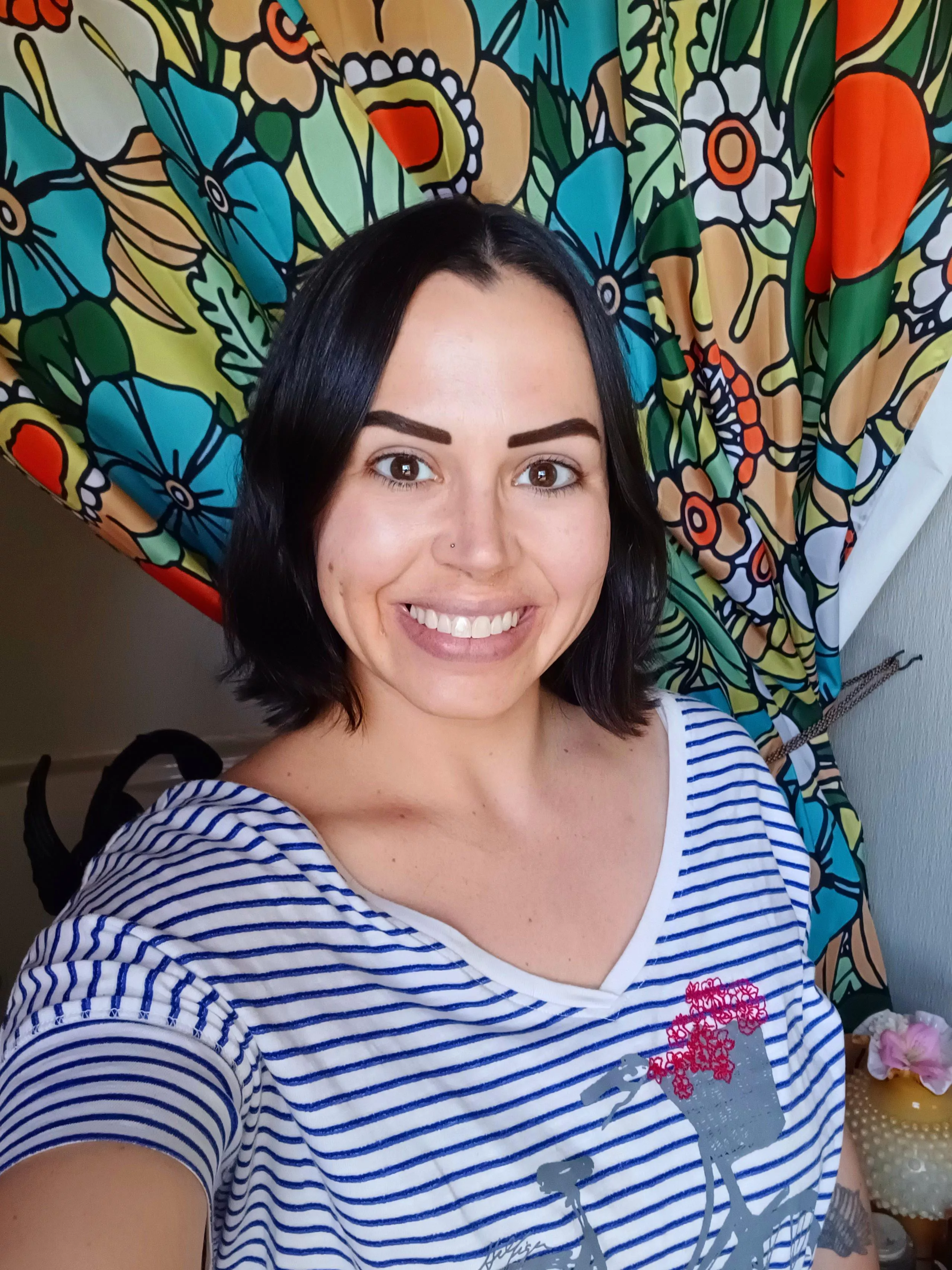 Loving my new haircut [f]